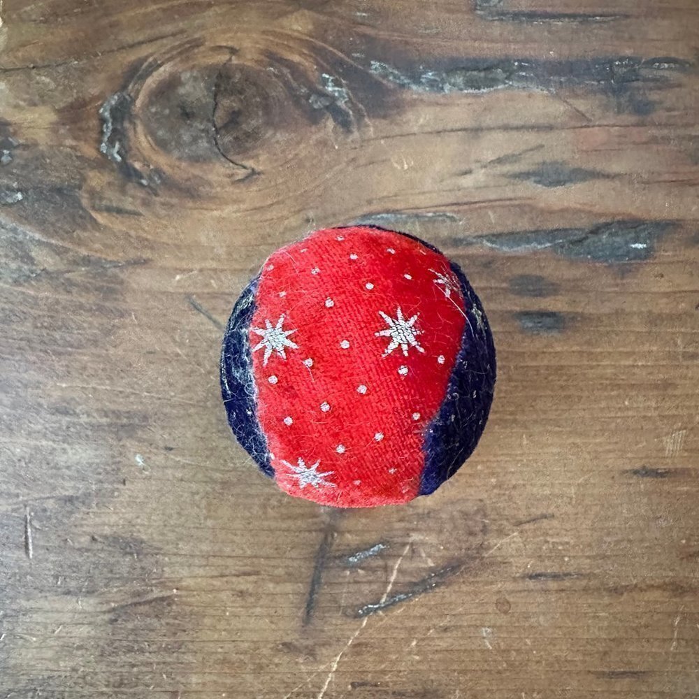 Purple Sparkly Cat Toy Ball NWOT - Picture 7 of 9